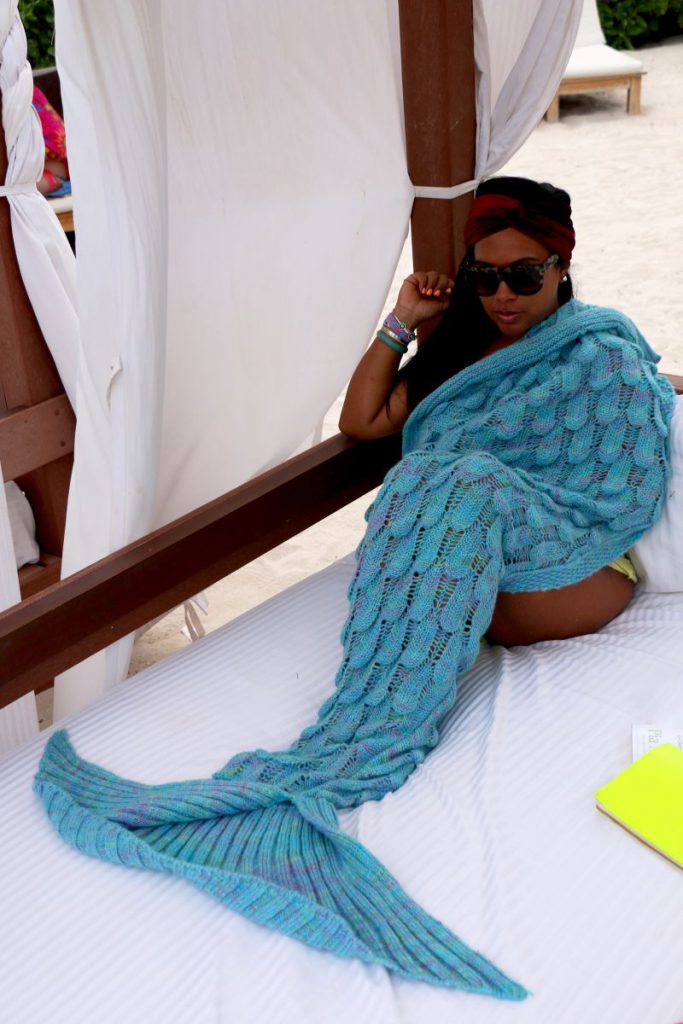 black fashion blogger