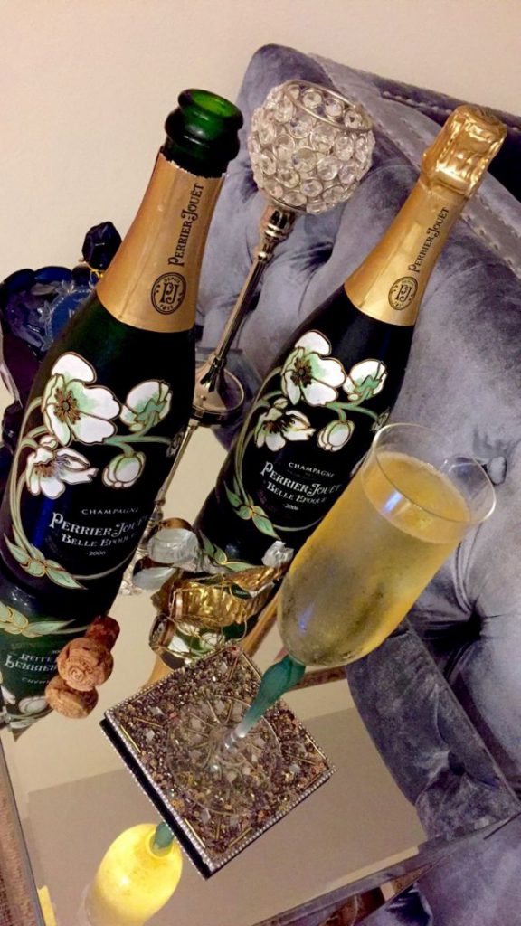 fashion blogger Perrier Jouet Belle Chammpagne